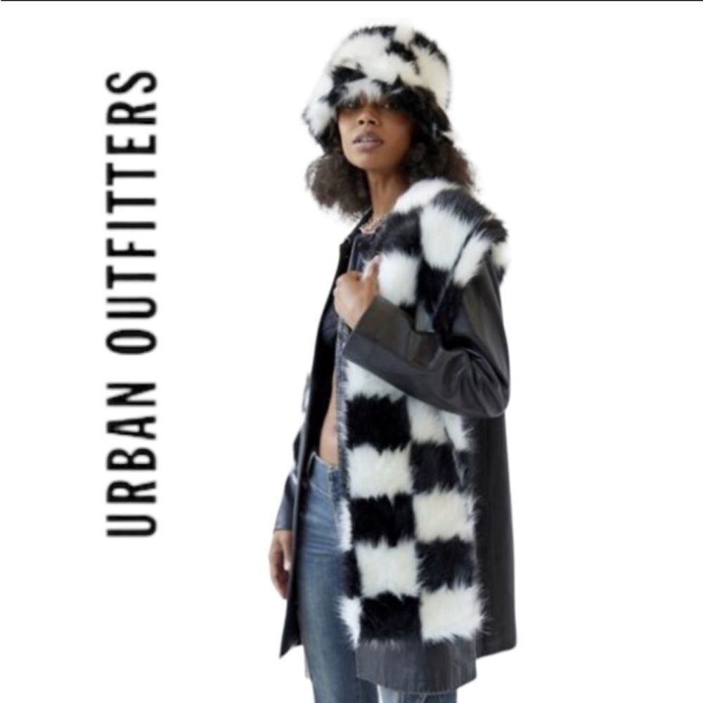 NEW UO Urban Outfitters Ace Long Black White Checked Fur Scarf